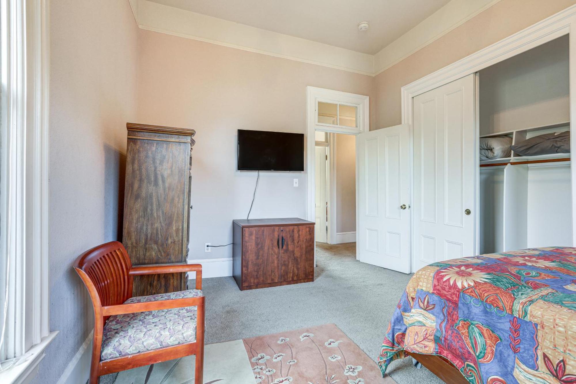 Holiday home Eclectic About Half Mi To Downtown! Sacramento