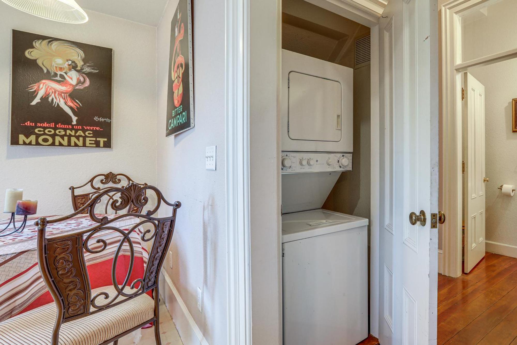 Holiday home Eclectic About Half Mi To Downtown!