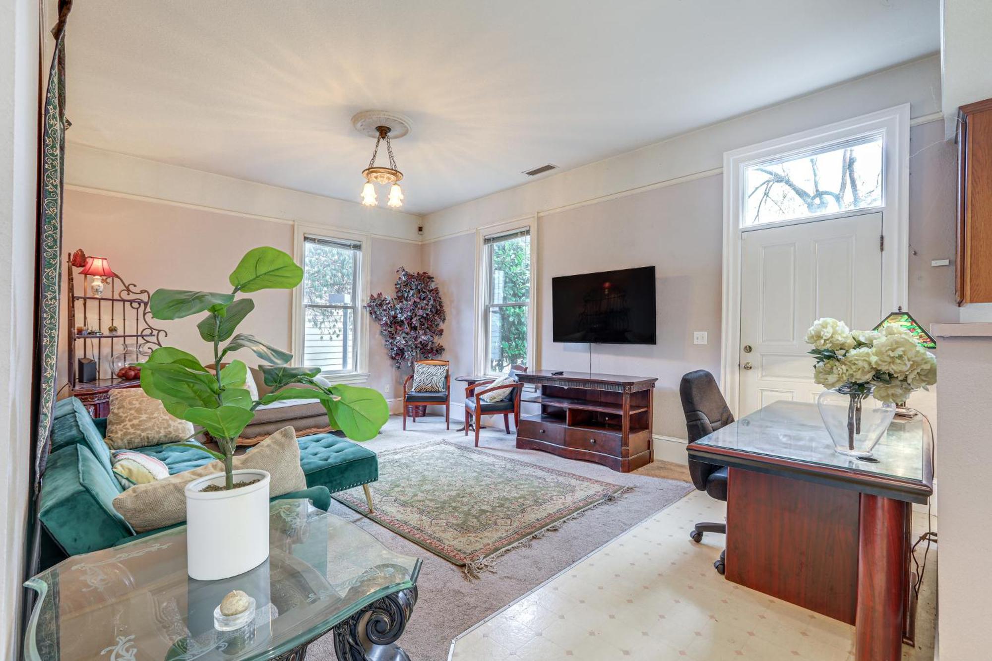Holiday home Eclectic About Half Mi To Downtown! Sacramento